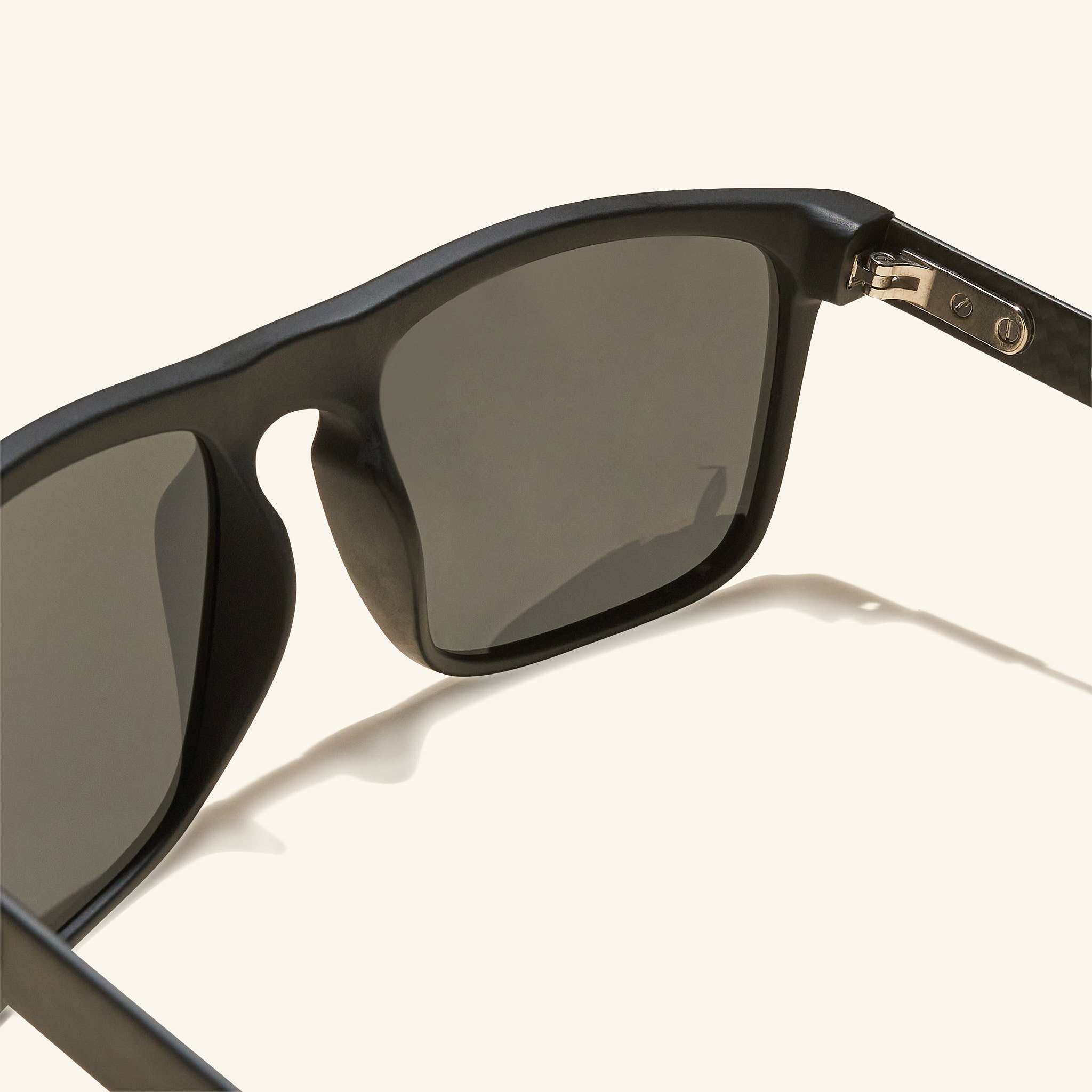 gafas de sol#es:color_negro,en:color_black,it:colore_nero