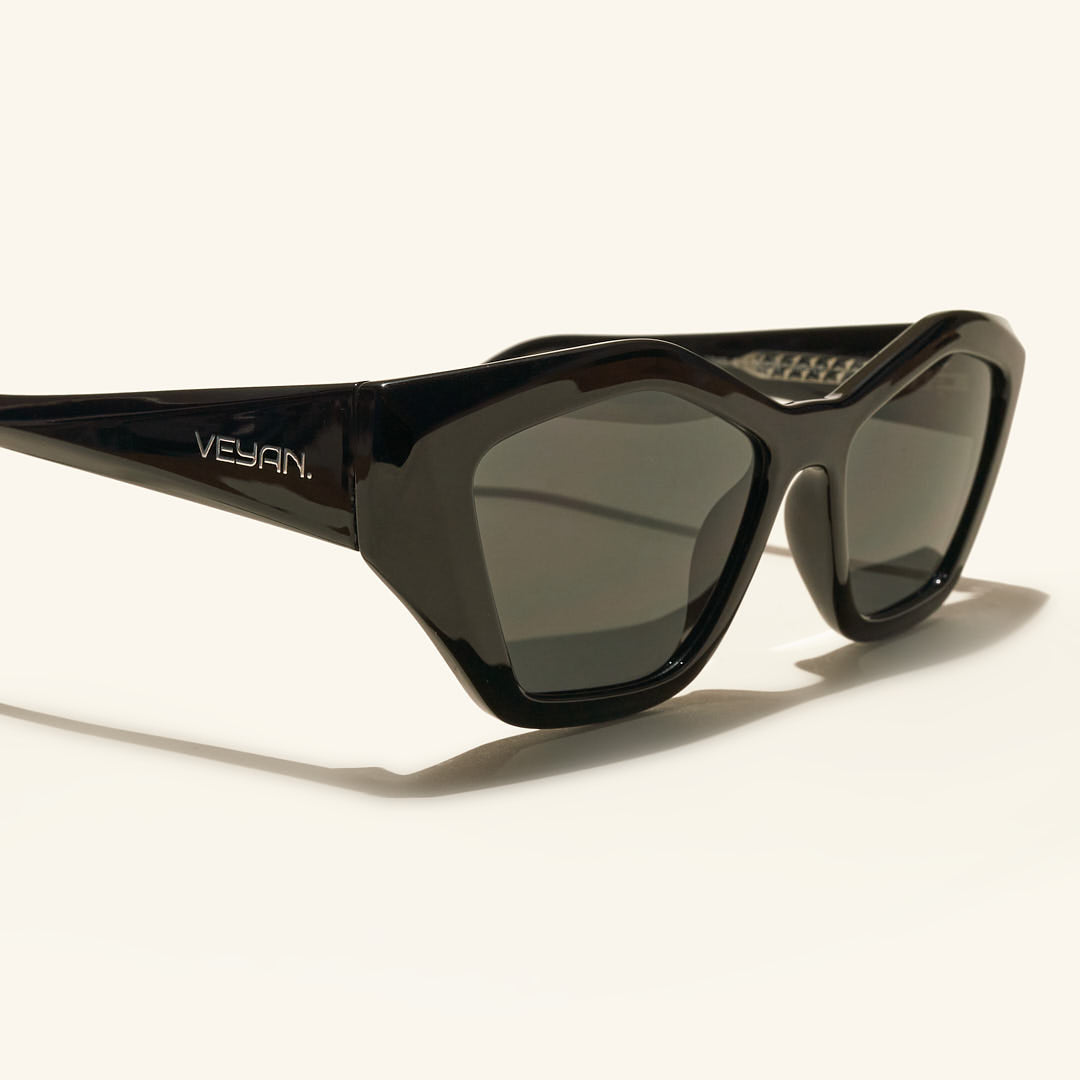 gafas de sol#es:color_negro,en:color_black,it:colore_nero