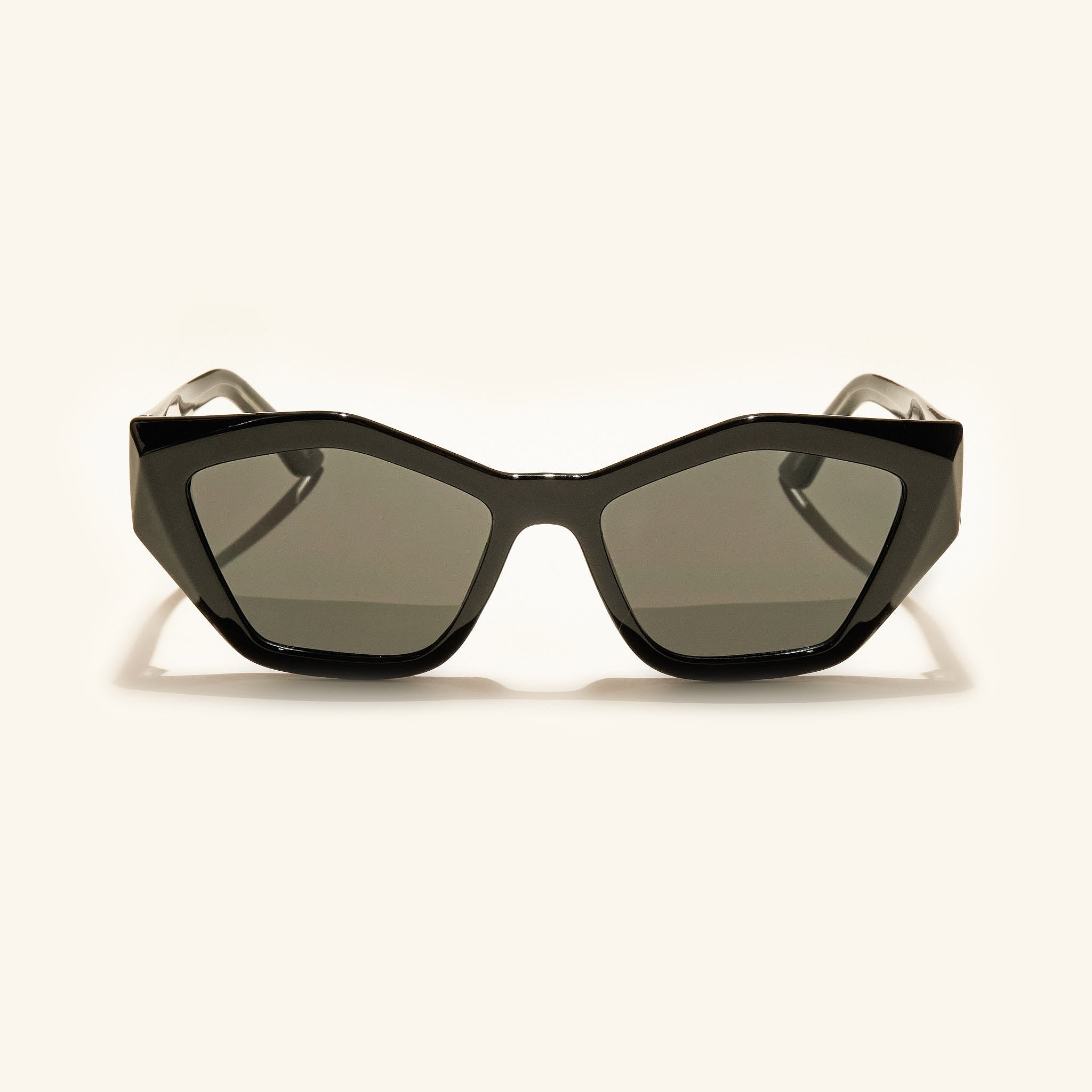 gafas de sol#es:color_negro,en:color_black,it:colore_nero