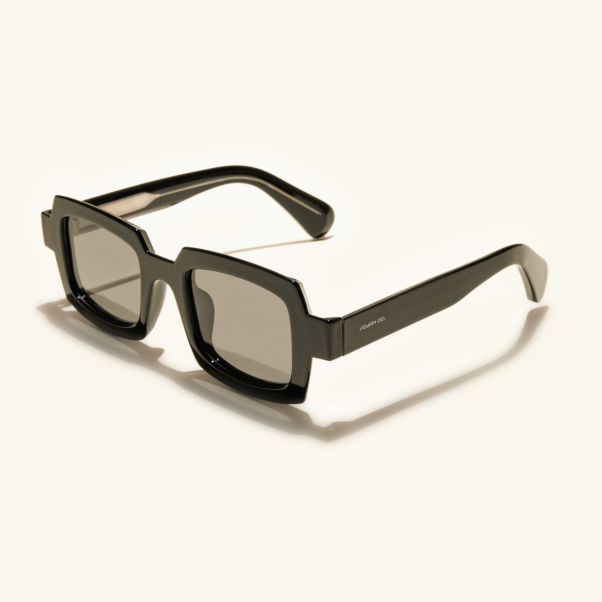 gafas de sol#es:color_negro,en:color_black,it:colore_nero