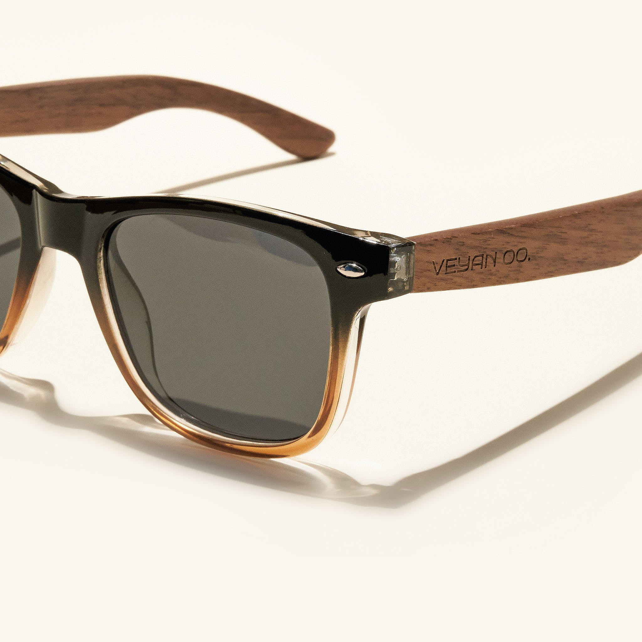 gafas de sol#es:color_negro-crema,en:color_black-beige,it:colore_nero-crema