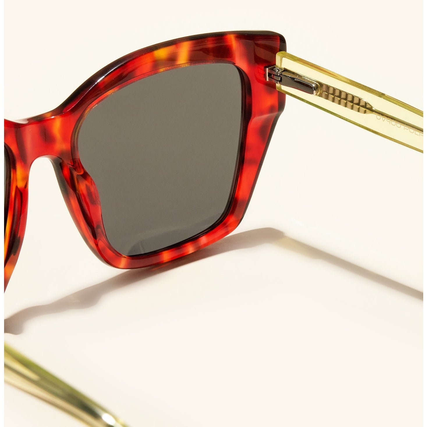 gafas de sol#es:color_rojo,en:color_red,it:colore_rosso