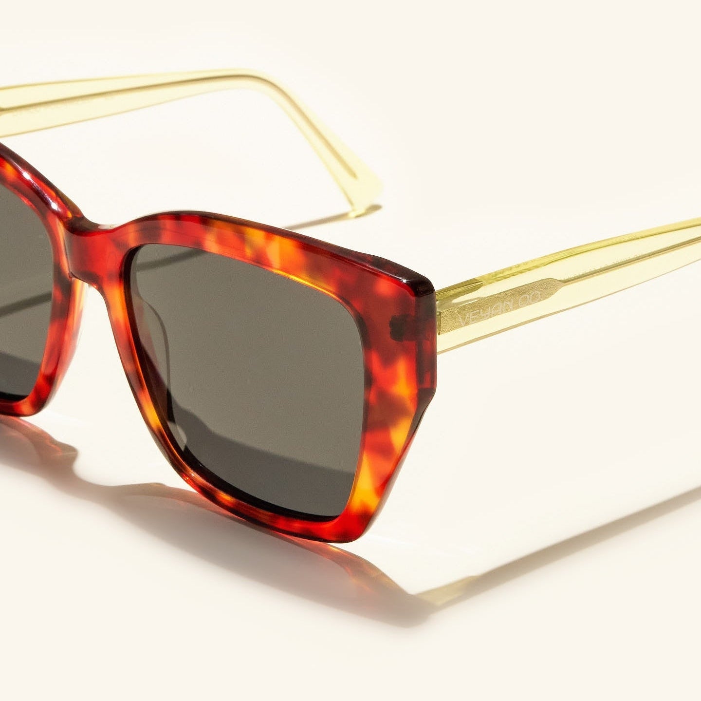 gafas de sol#es:color_rojo,en:color_red,it:colore_rosso