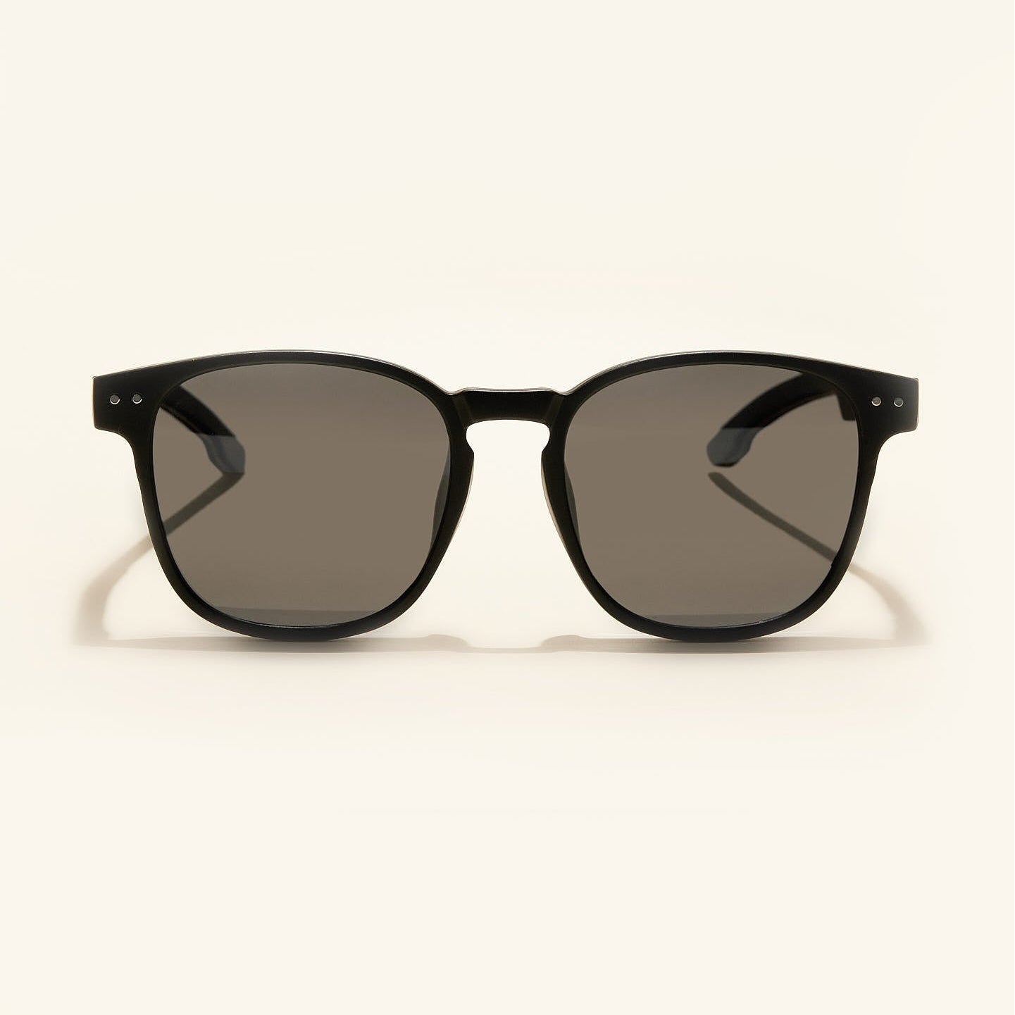 gafas de sol#es:color_negro,en:color_black,it:colore_nero