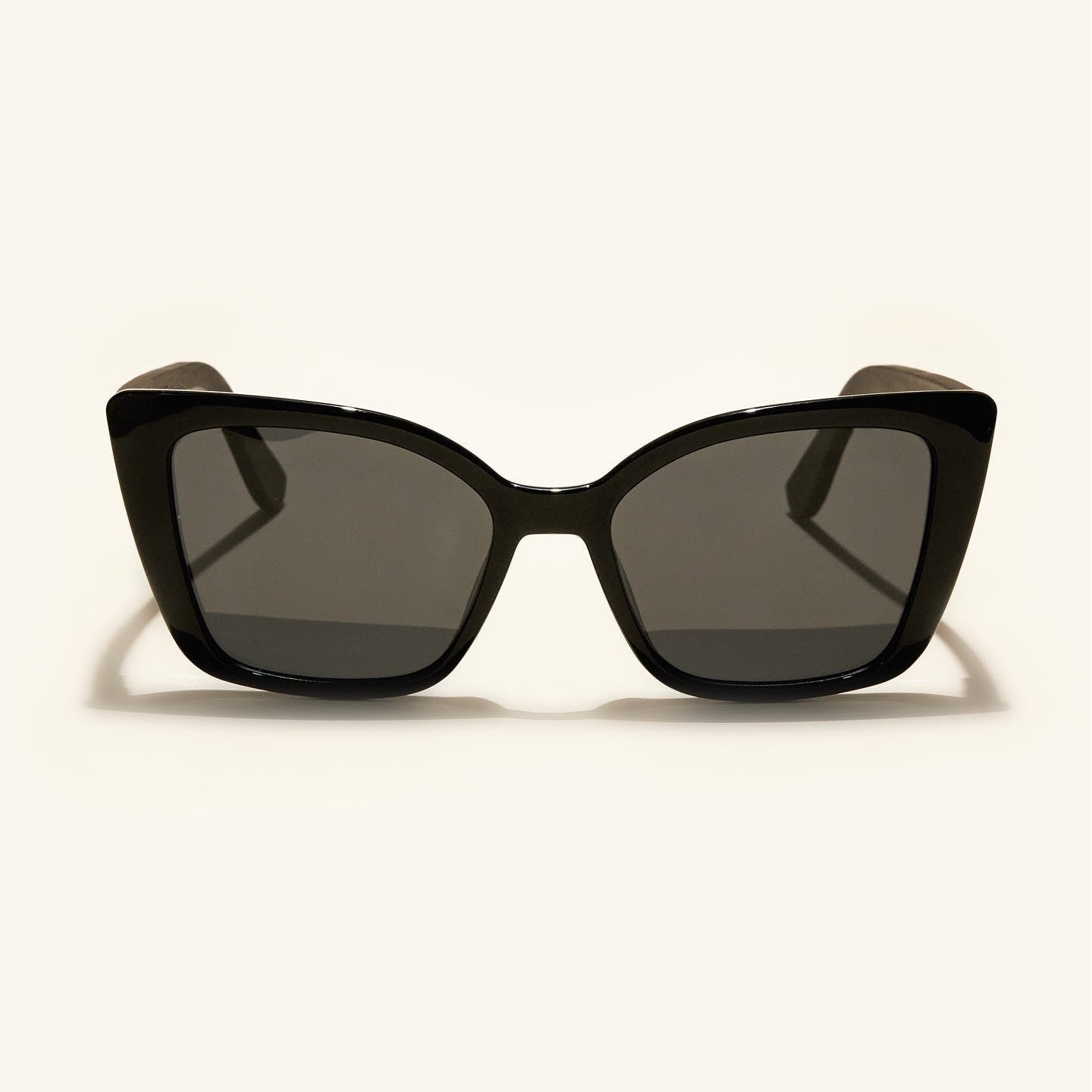 gafas de sol#es:color_negro,en:color_black,it:colore_nero