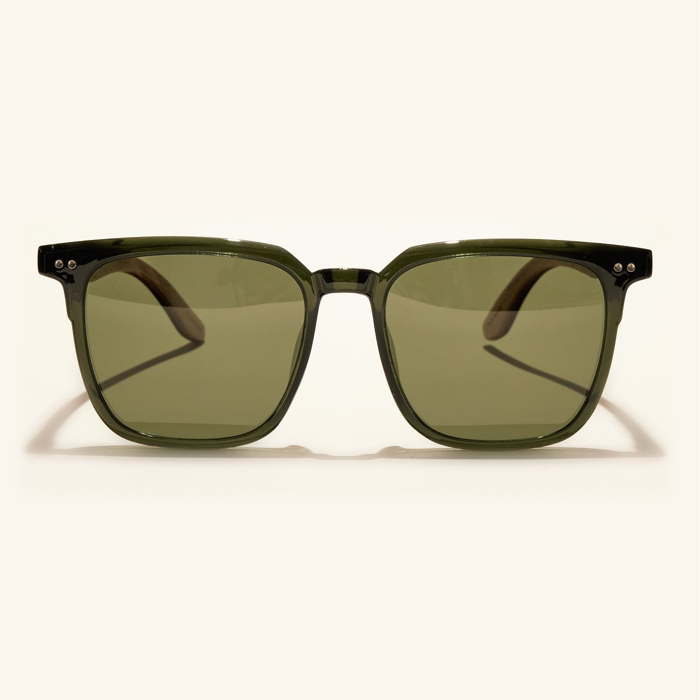 gafas de sol redondas#es:color_verde,en:color_green,it:colore_verde