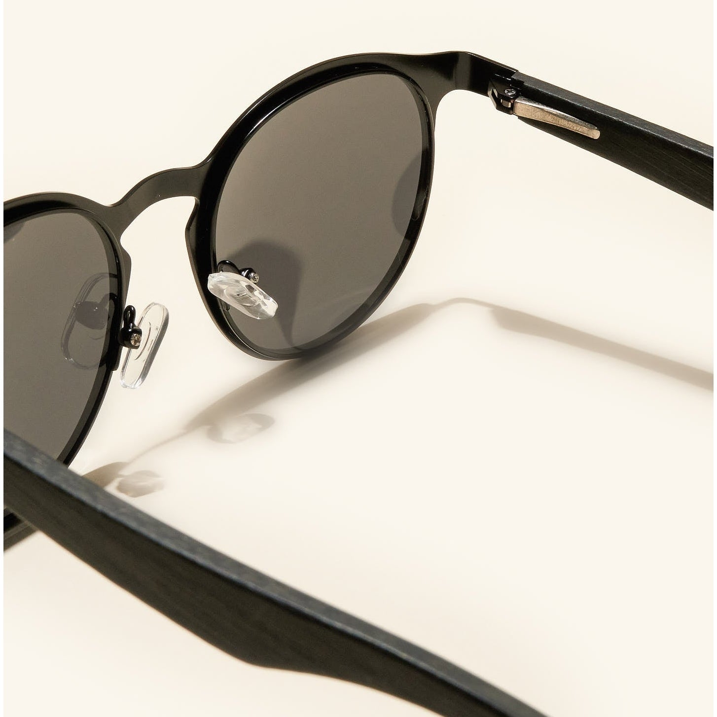 gafas de sol mujer#es:color_negro,en:color_black,it:colore_nero