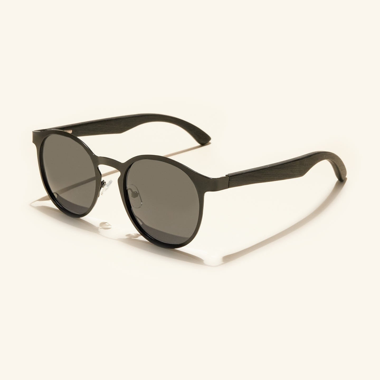 gafas de sol mujer#es:color_negro,en:color_black,it:colore_nero