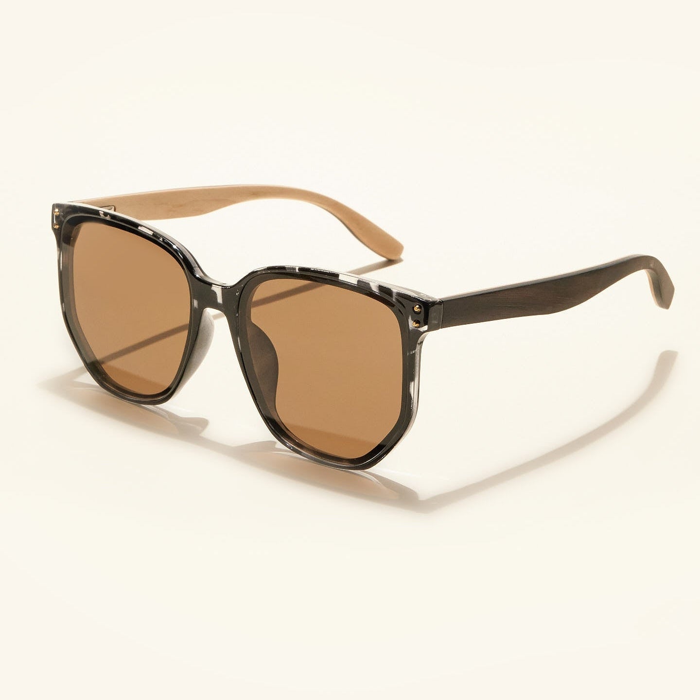 gafas de sol#es:color_negro-leopardo,en:color_black-turtle,it:colore_nero-leopardo