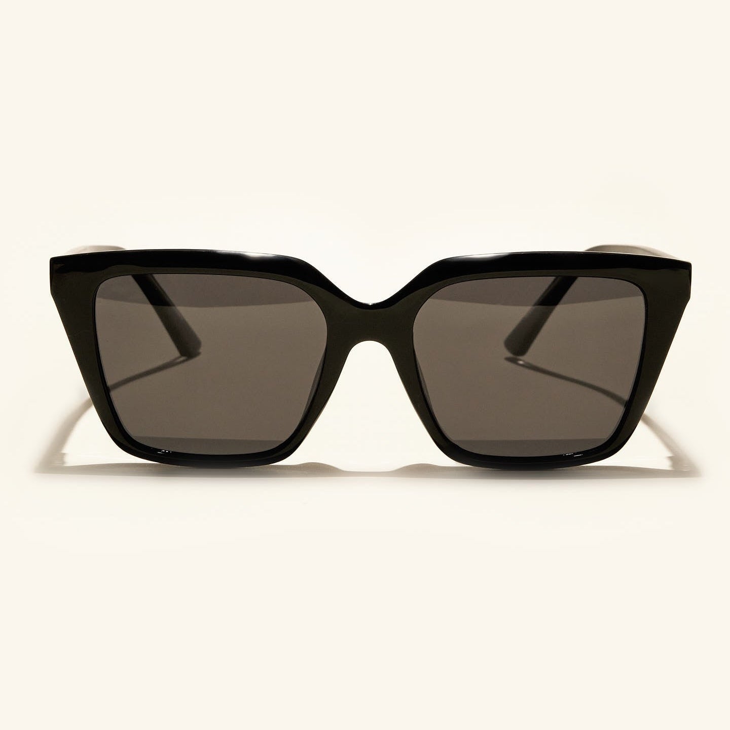 gafas de sol#es:color_negro,en:color_black,it:colore_nero