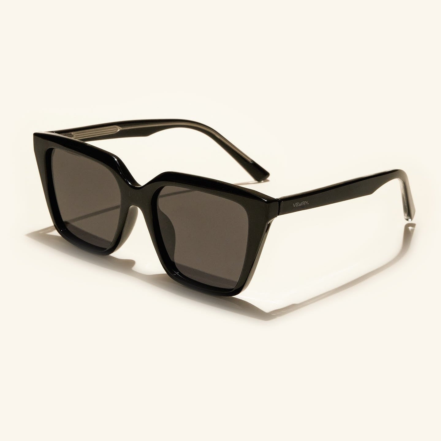 gafas de sol#es:color_negro,en:color_black,it:colore_nero