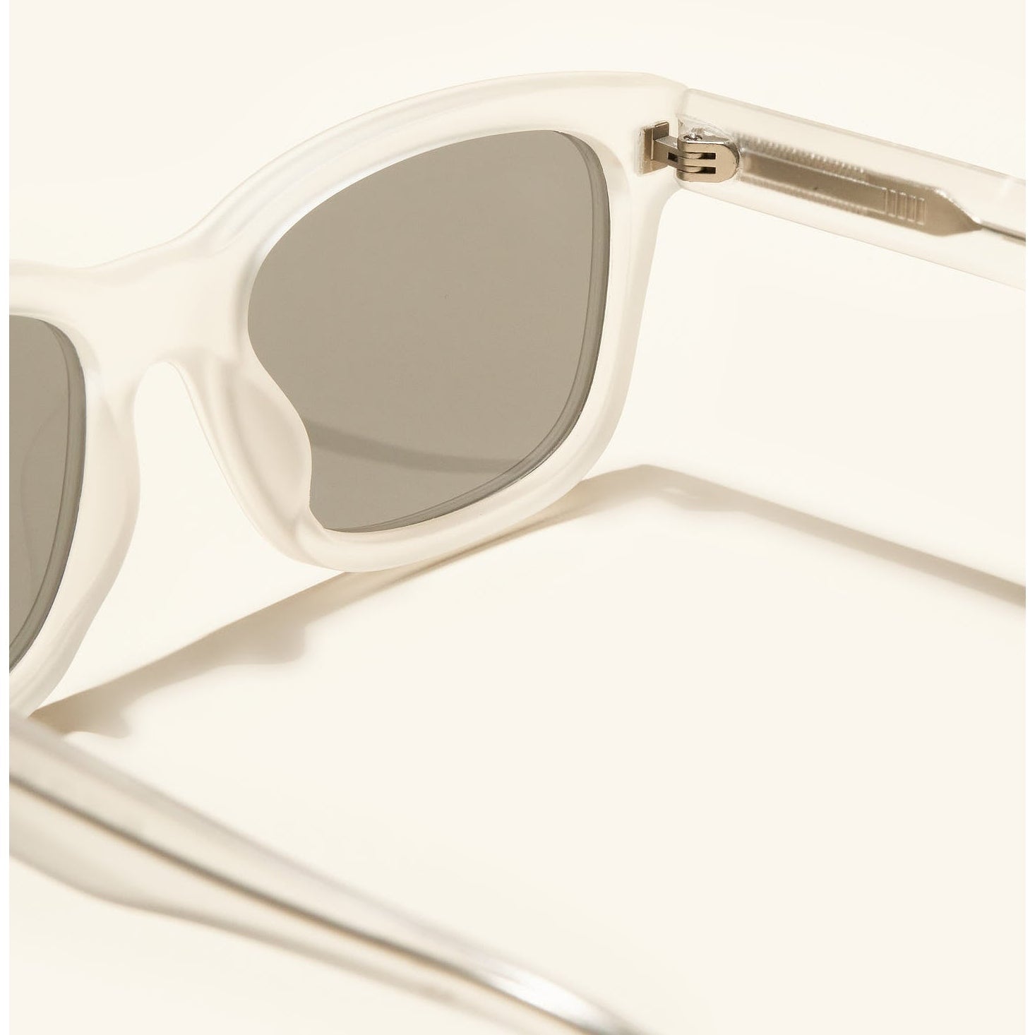 gafas de sol cuadradas#es:color_transparente,en:color_cristal,it:colore_transparente