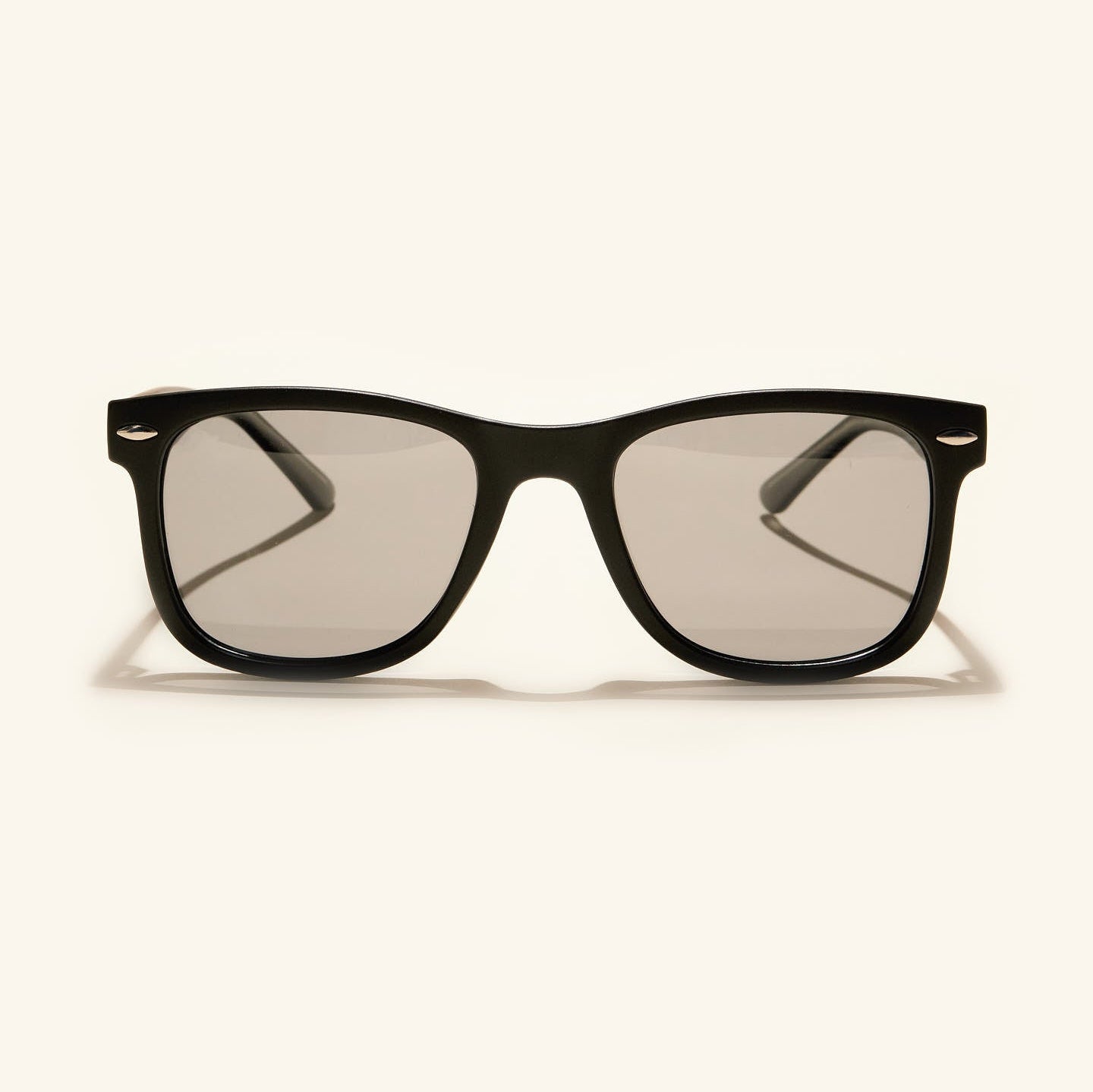 gafas de sol#es:color_negro,en:color_black,it:colore_nero