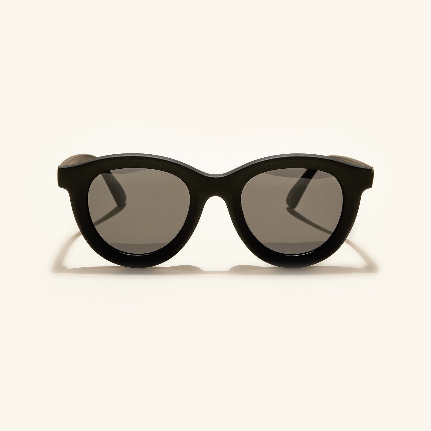 gafas de sol#es:color_negro,en:color_black,it:colore_nero