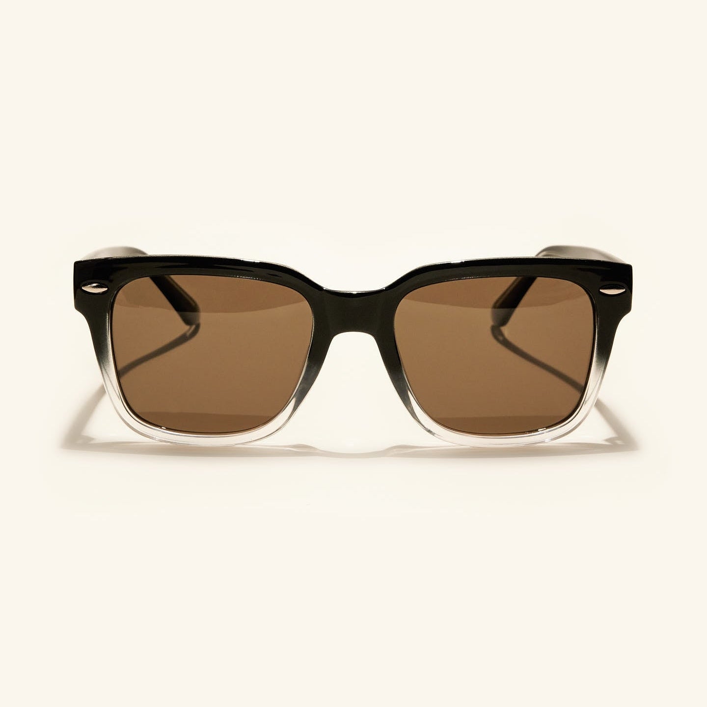 gafas de sol#es:color_negro,en:color_black,it:colore_nero