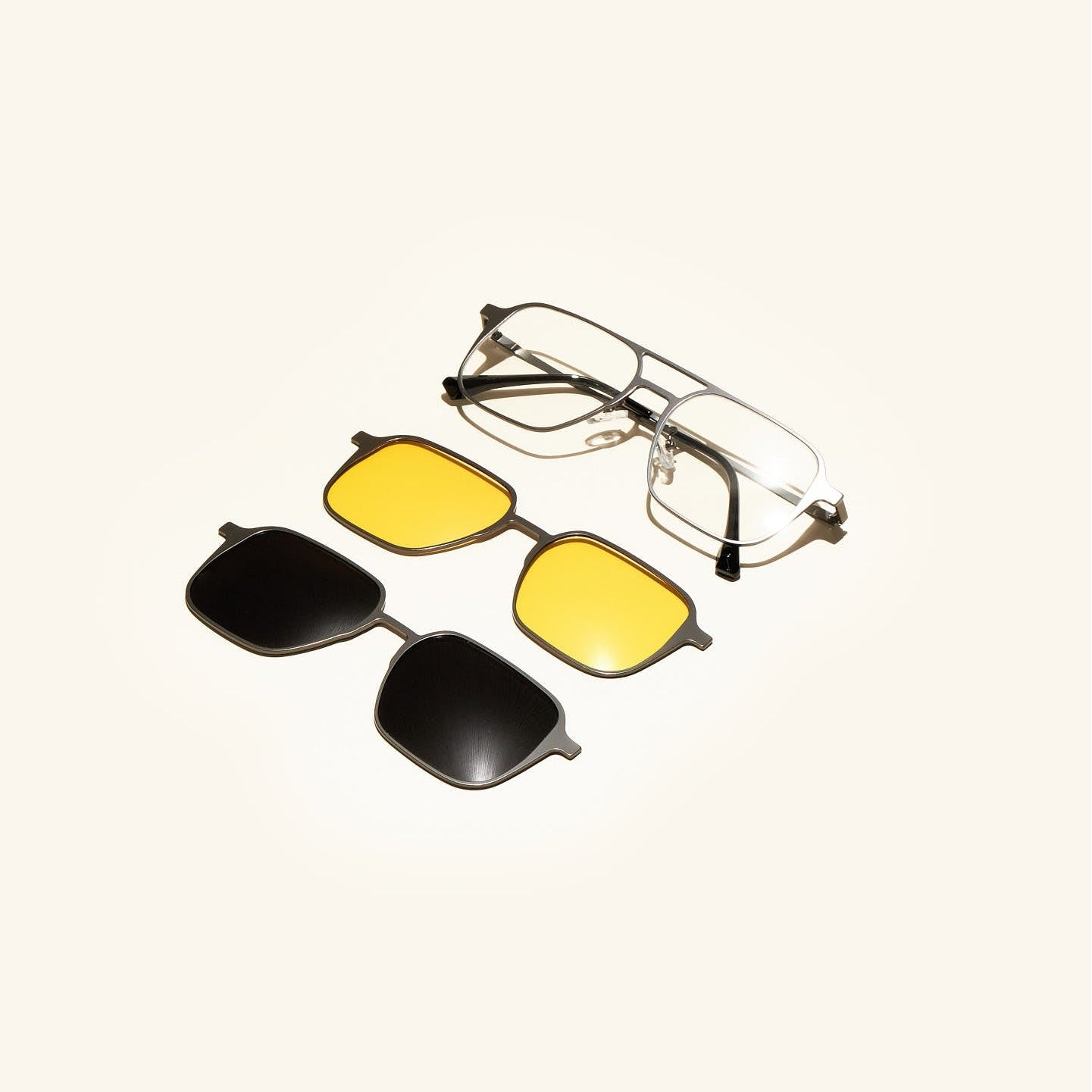 gafas de sol#es:color_negro,en:color_black,it:colore_nero