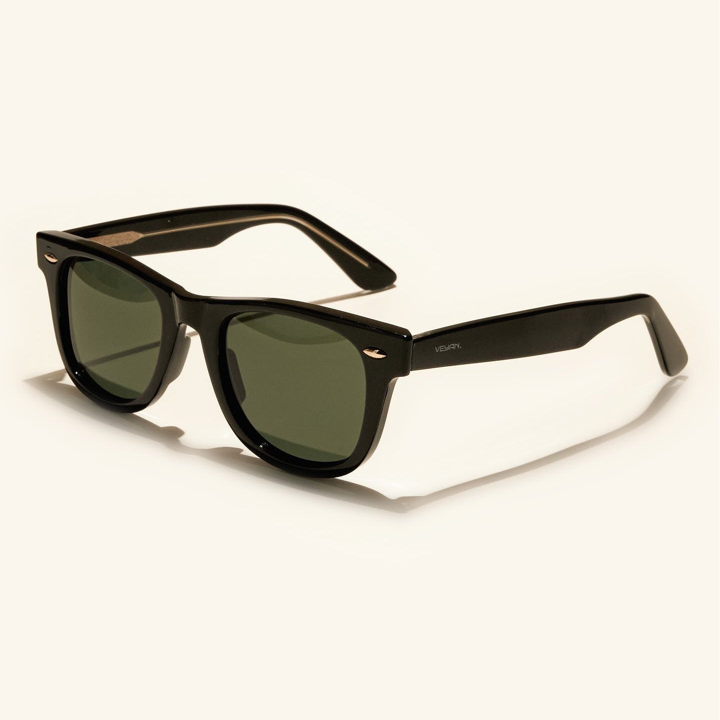 gafas de sol#es:color_negro,en:color_black,it:colore_nero