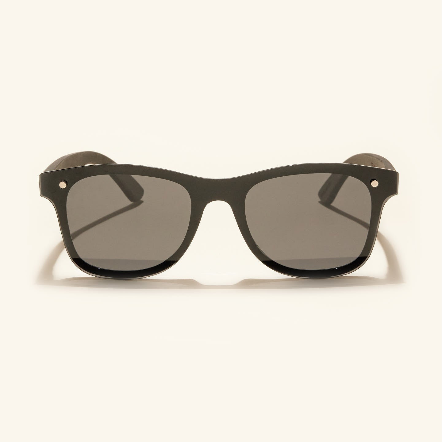 gafas de sol#es:color_negro,en:color_black,it:colore_nero