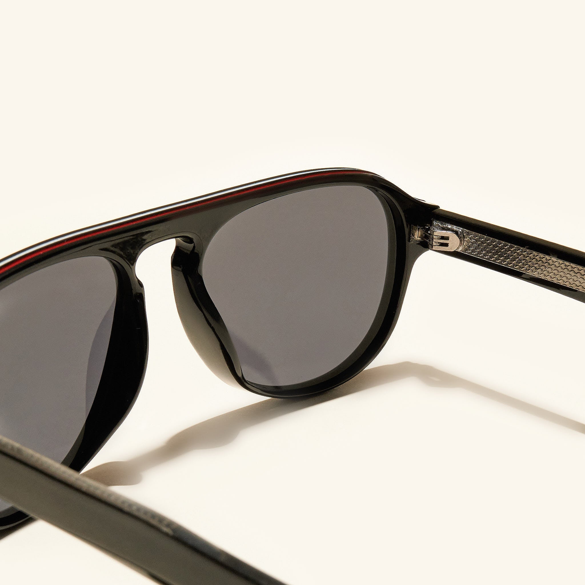 gafas de sol#es:color_negro,en:color_black,it:colore_nero