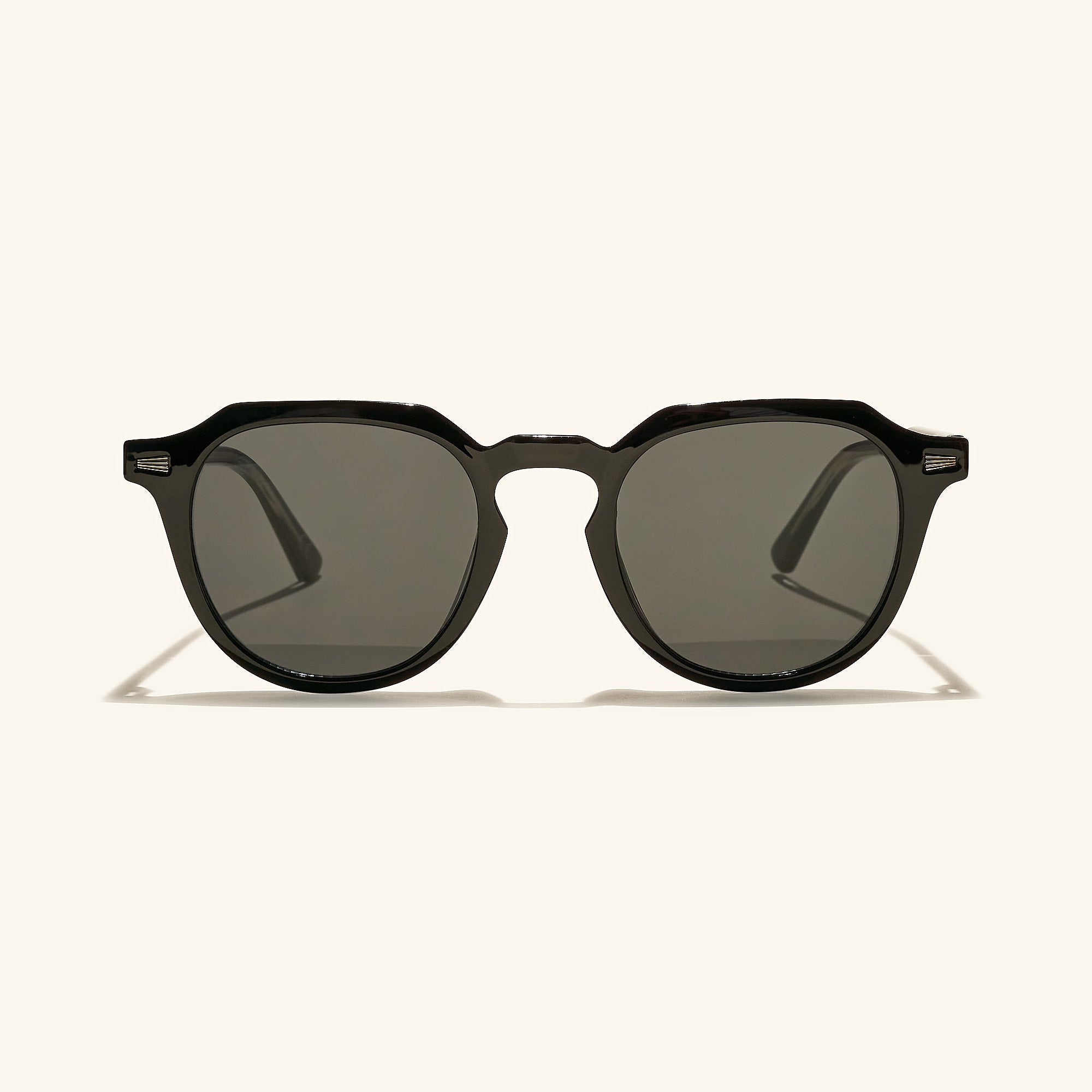 gafas de sol#es:color_negro,en:color_black,it:colore_nero