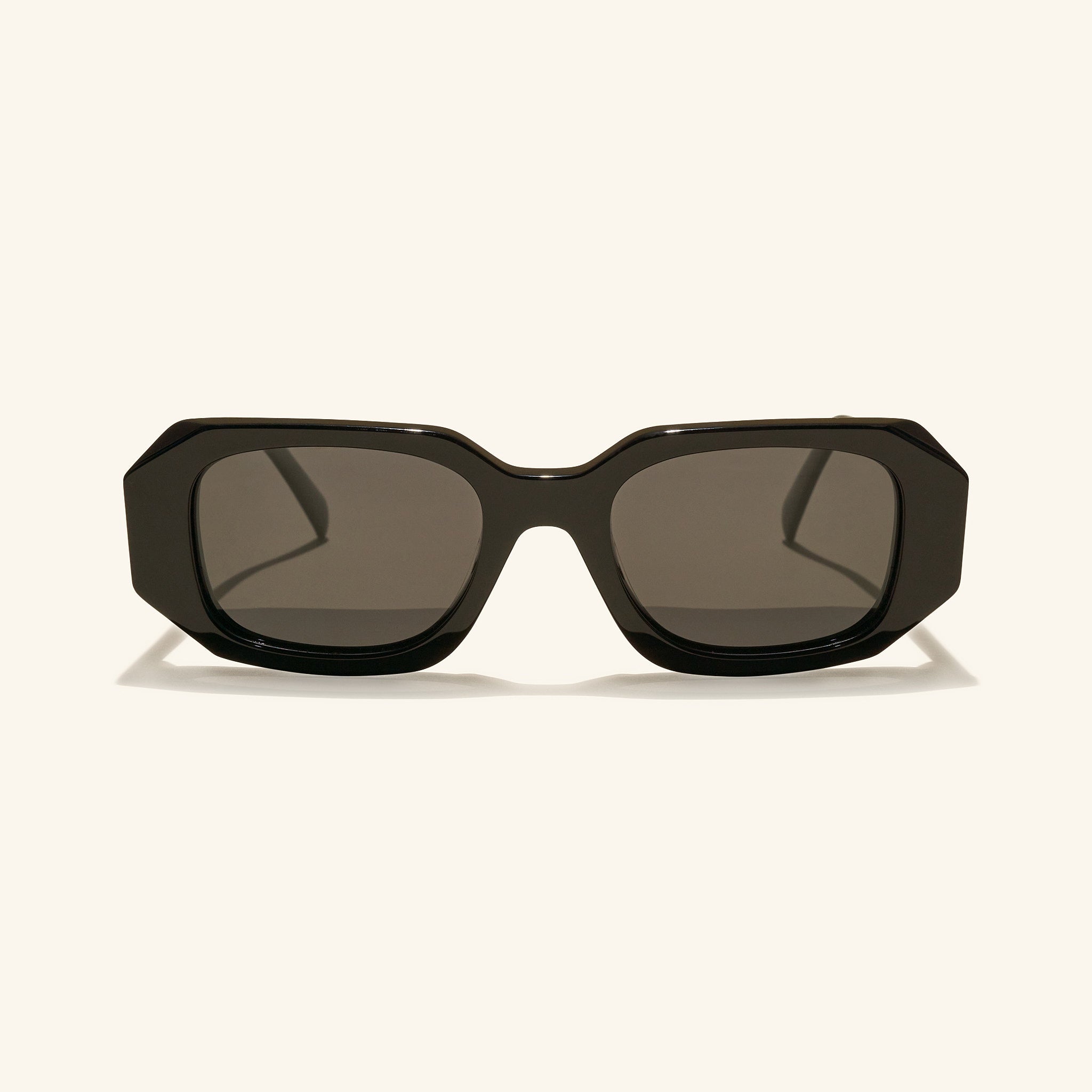 gafas de sol#es:color_negro,en:color_black,it:colore_nero