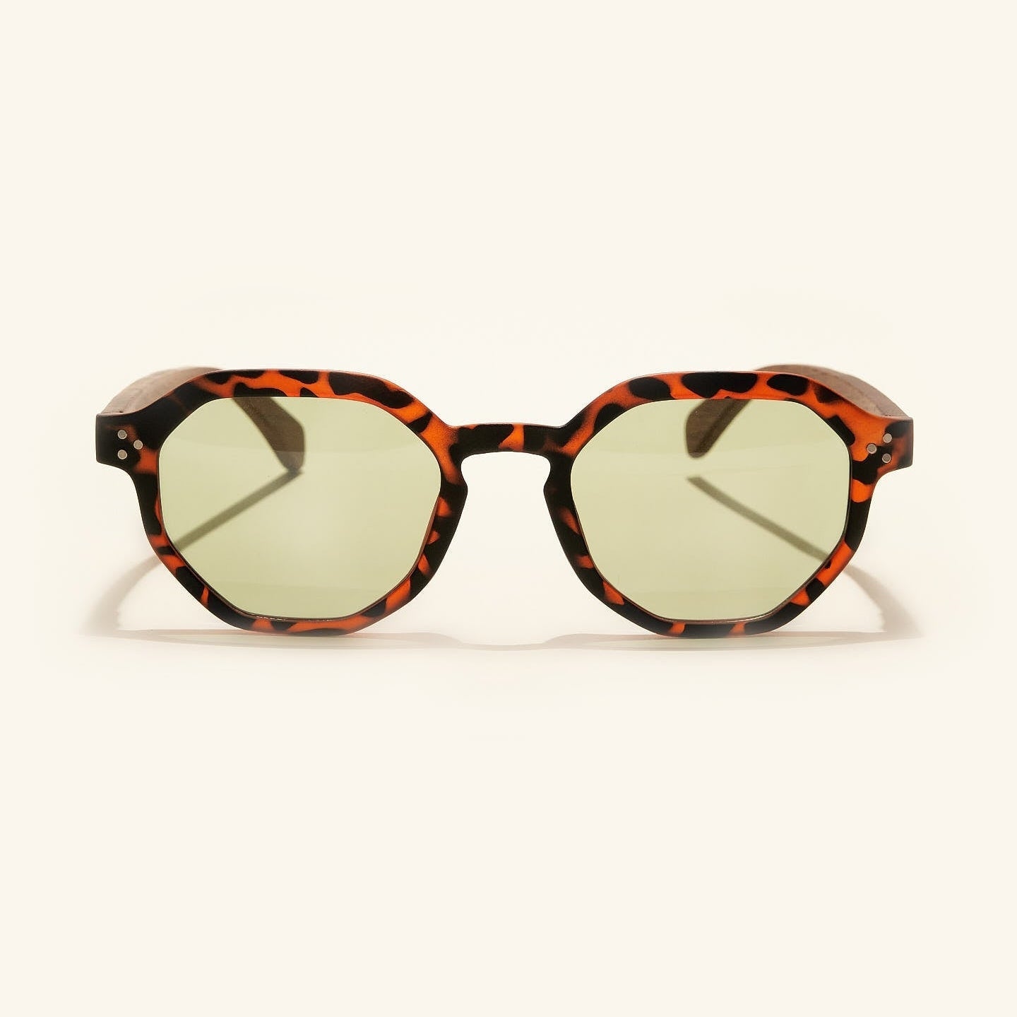 gafas de sol redondas#es:color_verde-leopardo,en:color_green-turtle,it:colore_verde-leopardo,